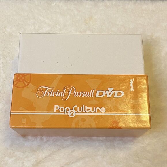 Trivial Pursuit Pop Culture 2 DVD Board Game Vintage 2005 - Picture 8 of 9